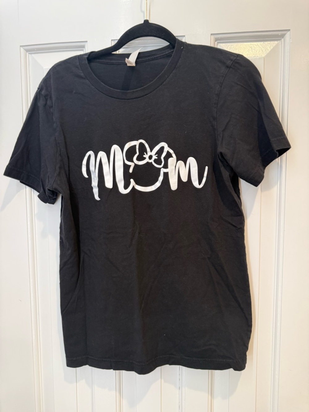 Black "Mom" Graphic Tee for Disney medium